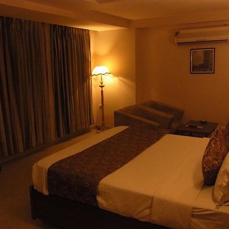Hotel Eden Ahmedabad Extérieur photo