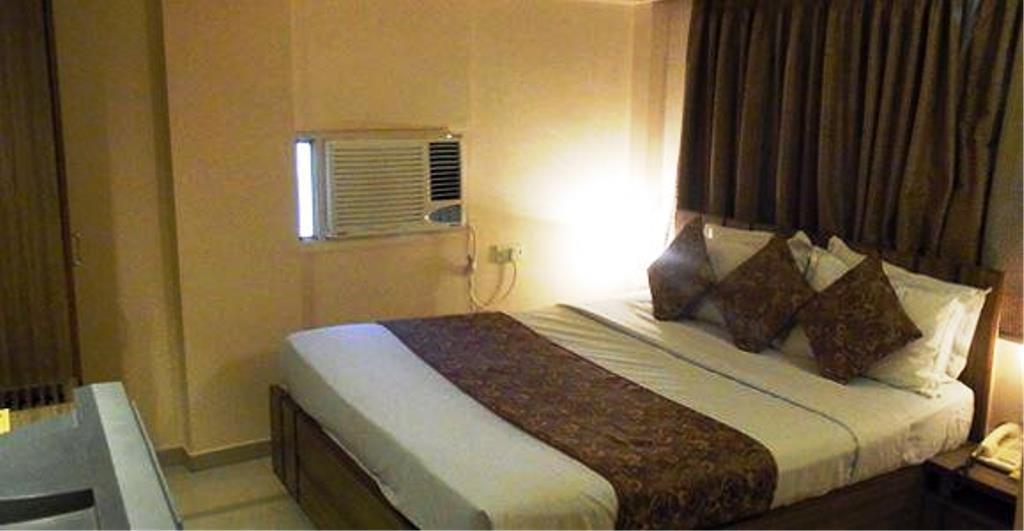 Hotel Eden Ahmedabad Extérieur photo